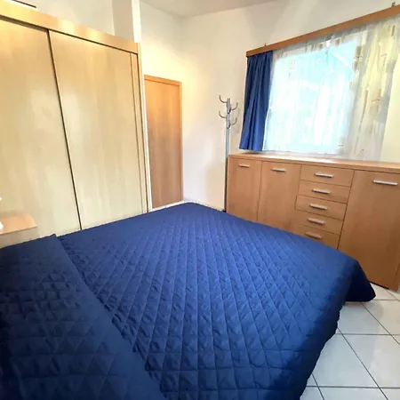 Apartman In 54706